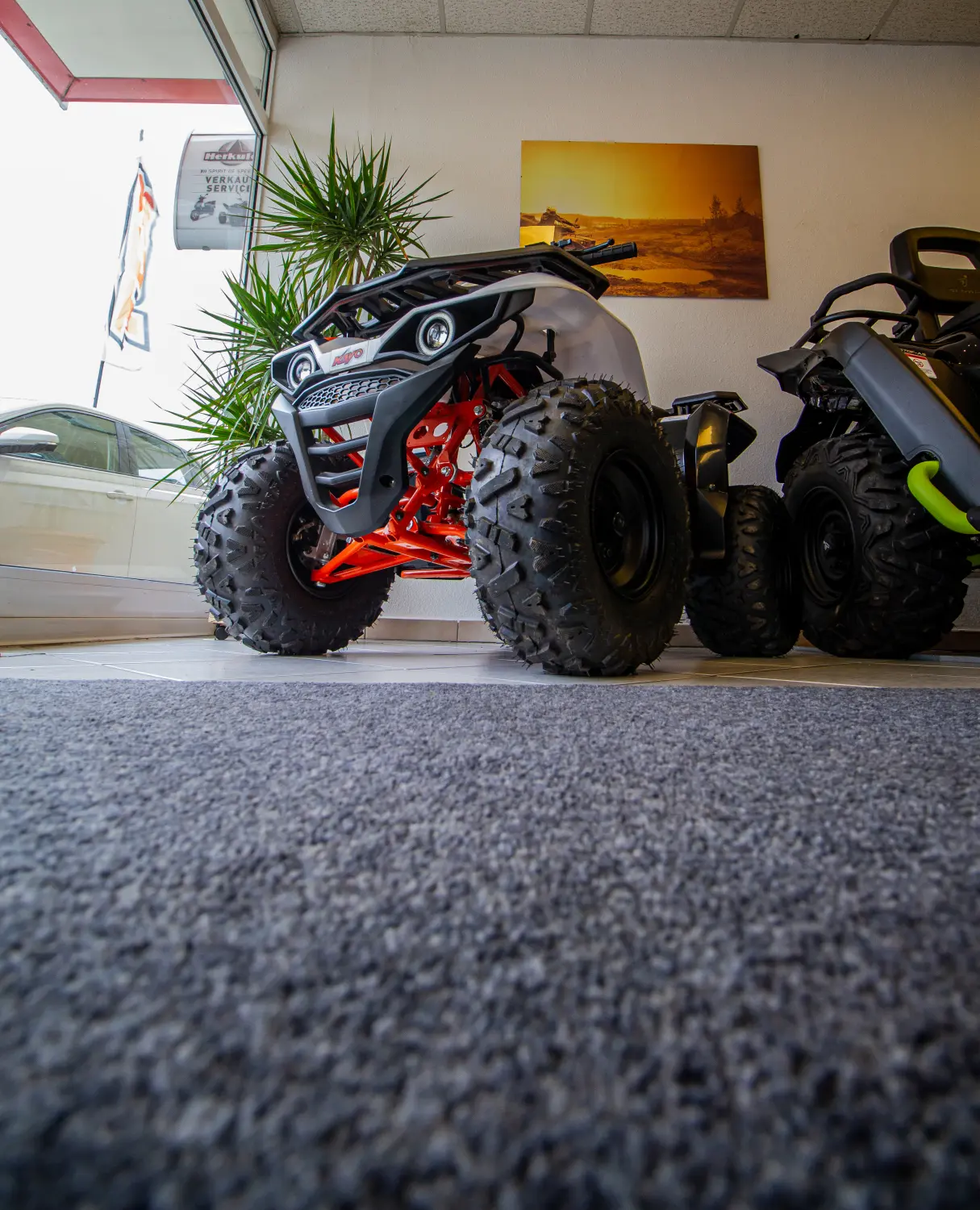 Quadfactory Beitler, Quad-Bikes im Ausstellungsraum